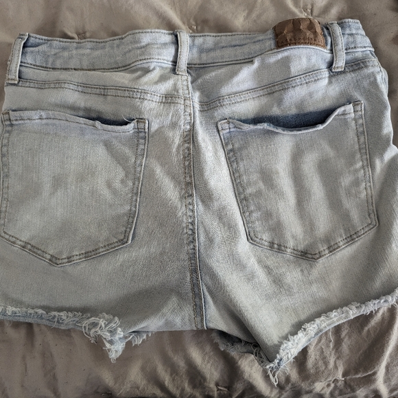 Aeropostale stretchy shorts - Picture 4 of 4
